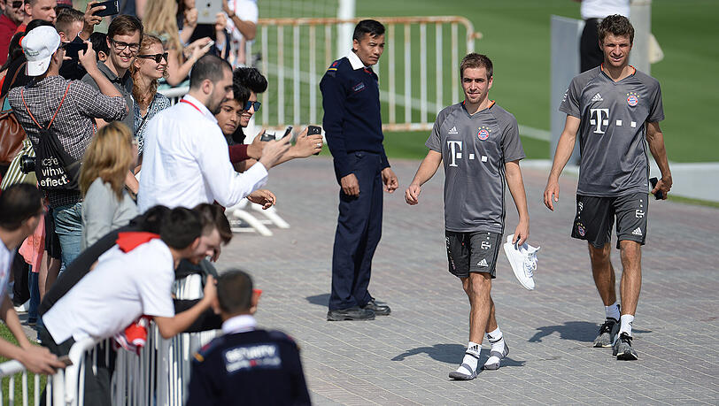 Heiß begehrt, auch in Doha: Kapitän Philipp Lahm (l.) und Offensiv-Star Thomas Müller. Heiß begehrt, auch in Doha: Kapitän Philipp Lahm (l.) und Offensiv-Star Thomas Müller.