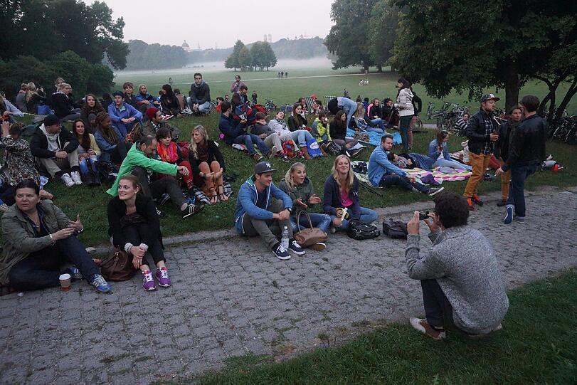 Patrice gibt ein spontanes Reggae-Konzert am Monopteros. Sehen Sie hier die Bilder der Session!