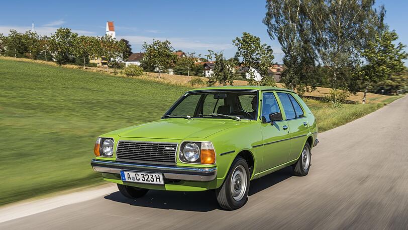 Braver Kompakter: Der 323 aus dem Jahr 1979 stammt vom bestens sortierten Mazda Classic Automobil Museum Frey aus Augsburg. Braver Kompakter: Der 323 aus dem Jahr 1979 stammt vom bestens sortierten Mazda Classic Automobil Museum Frey aus Augsburg.