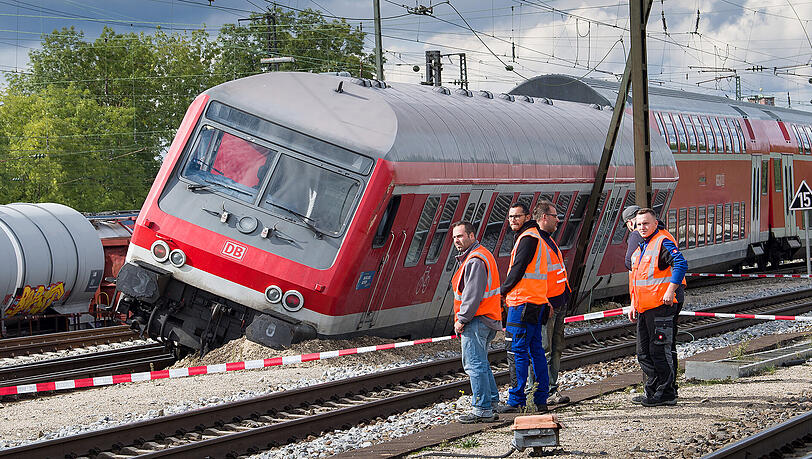 Der eine Zug entgleiste... Der eine Zug entgleiste...