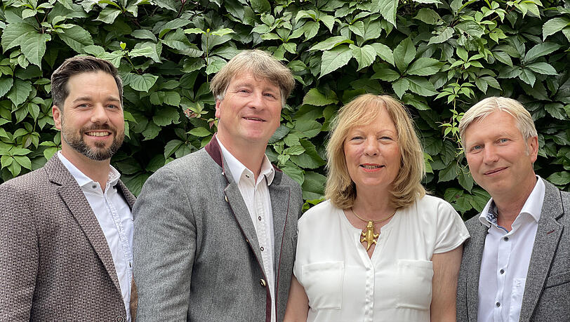Der neue Messevorstand (v.l.n.r.): Miroslav Kutnjak (2. Vorstand), Martin Puch (1. Vorstand), Margarete Pachmann (Kassenwartin), Michael Vogt (Schriftführer). Der neue Messevorstand (v.l.n.r.): Miroslav Kutnjak (2. Vorstand), Martin Puch (1. Vorstand), Margarete Pachmann (Kassenwartin), Michael Vogt (Schriftführer).