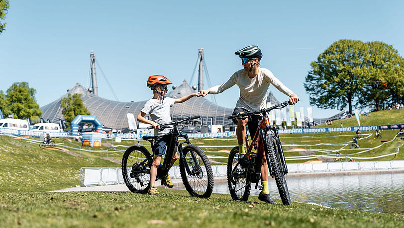 Vom 25. bis 27. April verwandelt sich der Olympiapark zwischen Hans-Jochen-Vogel-Platz und Olympiasee zum Biker-Eldorado.