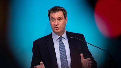 Markus Söder (CSU), Ministerpräsident von Bayern, gibt ein Statement ab. Foto: Sven Hoppe/dpa/Archivbild