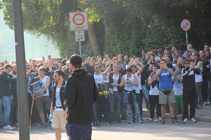 Sehen Sie hier weitere Bilder vor dem Amateurderby.