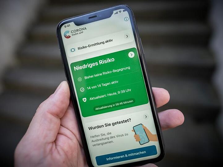 Die Corona-Warn-App in der Entwickler-Version. Die offizielle App steht nun zum Download bereit.