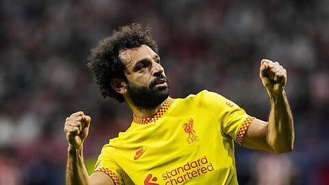 Liverpools Mohamed Salah jubelt nach einem Elfmetertor.