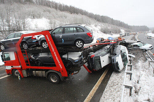 Dieser havarierte Transporter blockierte die A6.