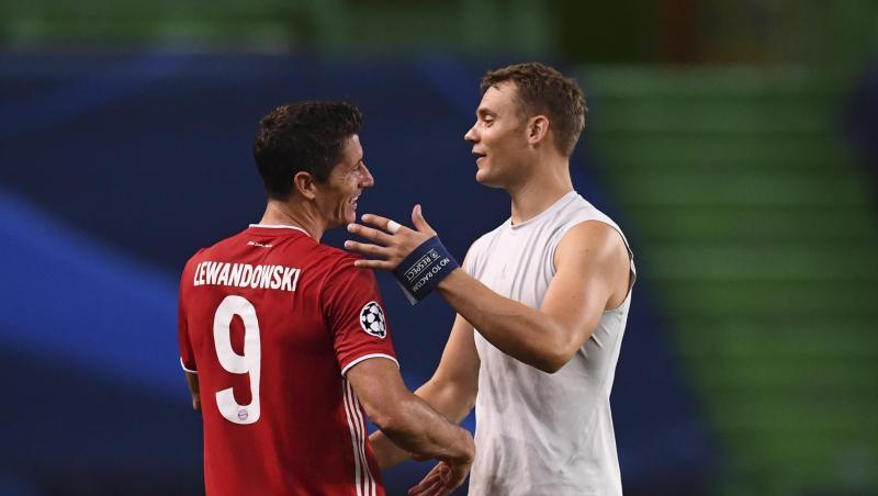 Robert Lewandowski (l.) und Torhüter Manuel Neuer jubeln. (Archivbild)