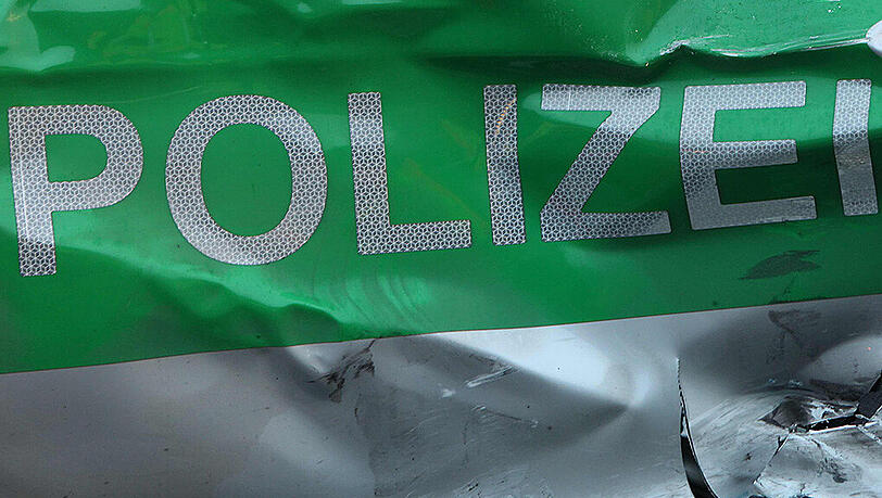 Bei dem Unfall entstand ein Gesamtschaden von ca. 85.000 Euro. (Symbolbild)