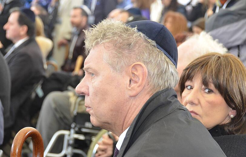 Reiter bei einer Gedenkfeier zur Befreiung des KZ Dachau.