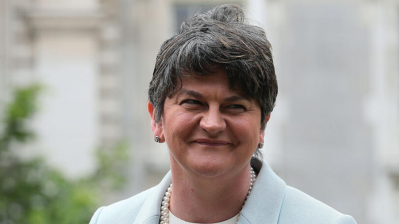 Die vorsitzende der Nordirischen DUP-Partei, Arlene Foster