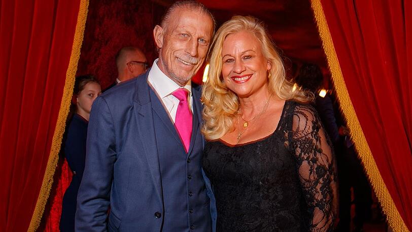 Christoph Daum und seine Angelica im Jahr 2023.