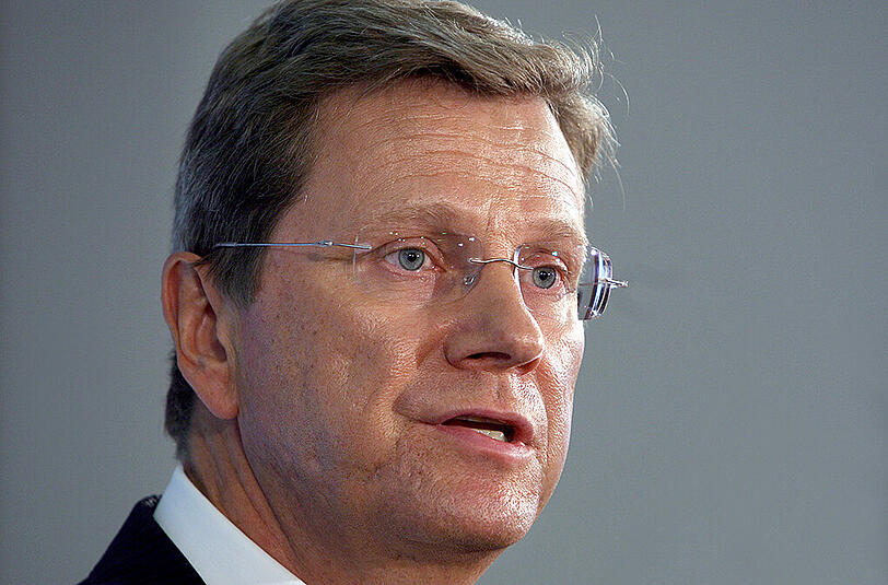 Außenminister Westerwelle informiert die Presse am 12. Januar 2011 über den Bundeswehreinsatz in Afghanistan.