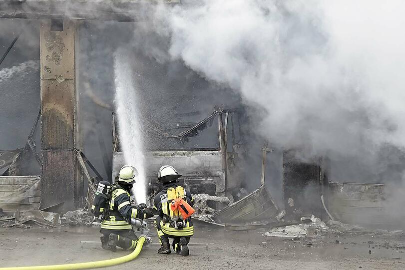 Die Bilder vom Feuerwehreinsatz nach der Explosion in Bad Wiessee.
