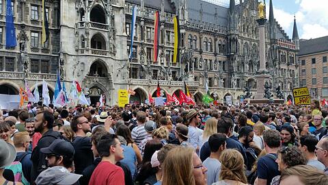 Riesen-Auflauf bei der "noPAG"-Demo in München. Klicken Sie sich durch die Bilder.
