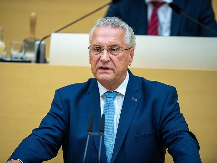 Joachim Herrmann (CSU), Innenminister von Bayern. Foto: Lino Mirgeler/dpa/Archivbild