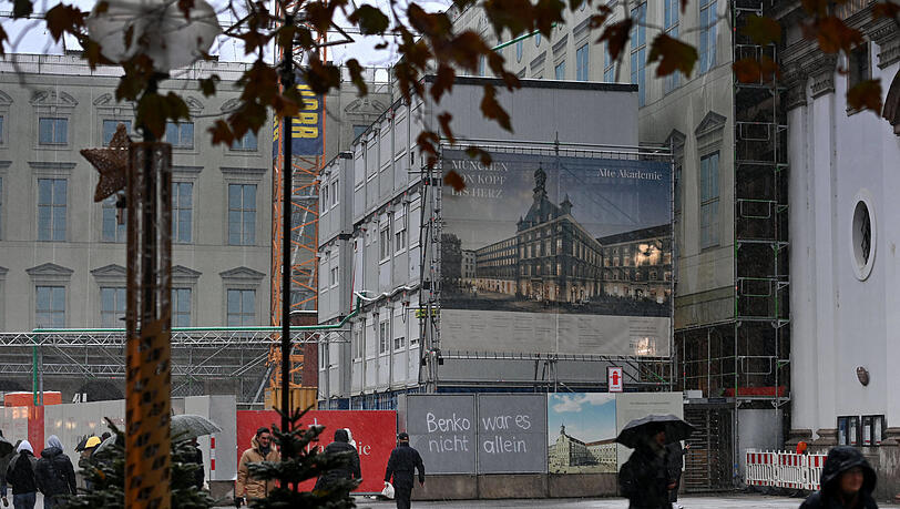Großbaustelle mit Baustopp mitten in München: Die Alte Akademie gehört zu den Nobel-Immobilien der Signa Prime Selection.