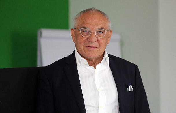 Felix Magath, ehemaliger Coach des FC Bayern, sorgt sich um Nick Woltemade.