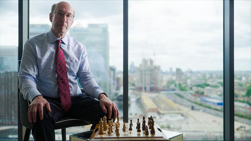 Ökonom Kenneth Rogoff erklärt vor der Kulisse des Londoner Bankenviertels, was es mit dem Gold-Hype auf sich hat. Ökonom Kenneth Rogoff erklärt vor der Kulisse des Londoner Bankenviertels, was es mit dem Gold-Hype auf sich hat.