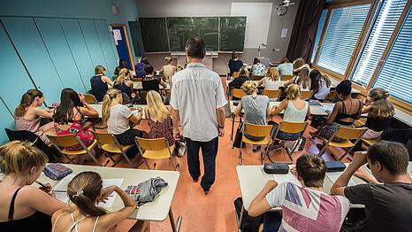 F&uuml;r Pisa 2025 wurden 6.700 Sch&uuml;lerinnen und Sch&uuml;ler im Alter von 15 Jahren getestet. (Symbolbild)