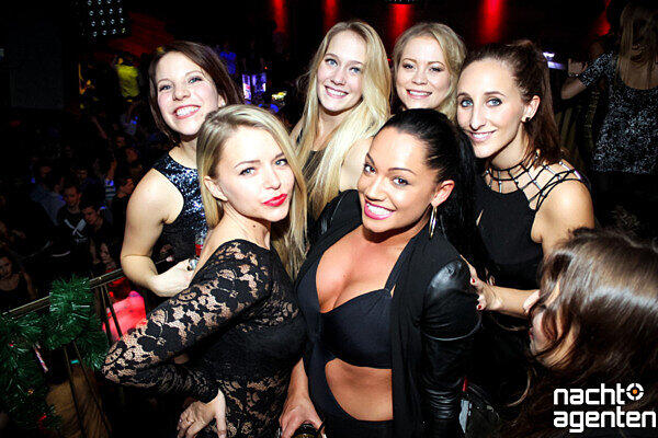 Die besten Party-Bilder vom Sonntag. Hier im Jack Rabbit.