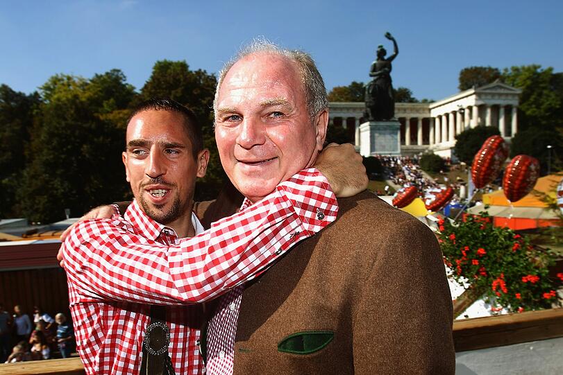 Uli Hoeneß mit Franck Ribery
