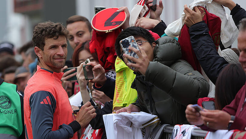 Genießt die letzten Auftritte als Spieler des FC Bayern: Thomas Müller. Genießt die letzten Auftritte als Spieler des FC Bayern: Thomas Müller.