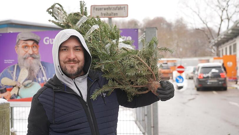 Lagerarbeiter Menzat Merun (35). Lagerarbeiter Menzat Merun (35).