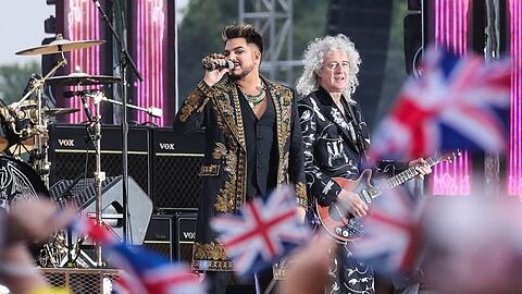 Adam Lambert (l.) und Queen-Gitarrist Brian May beim Platinjubiläum von Queen Elizabeth II.