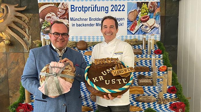 Wirtschaftreferent Clemens Baumgärtner (l.) mit Heinrich Traublinger.