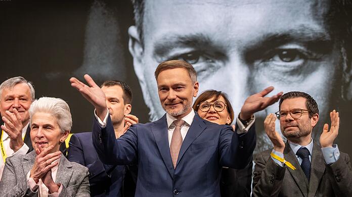 Der Vorsitzende im Mittelpunkt: Christian Lindner auf dem FDP-Parteitag Der Vorsitzende im Mittelpunkt: Christian Lindner auf dem FDP-Parteitag