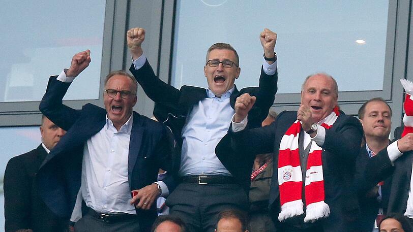 Dürfen sich über einen neuen Umsatz-Rekord freuen: Die Bayern-Bosse Karl-Heinz Rummenigge, Jan-Christian Dreesen und Uli Hoeneß (v.l.)