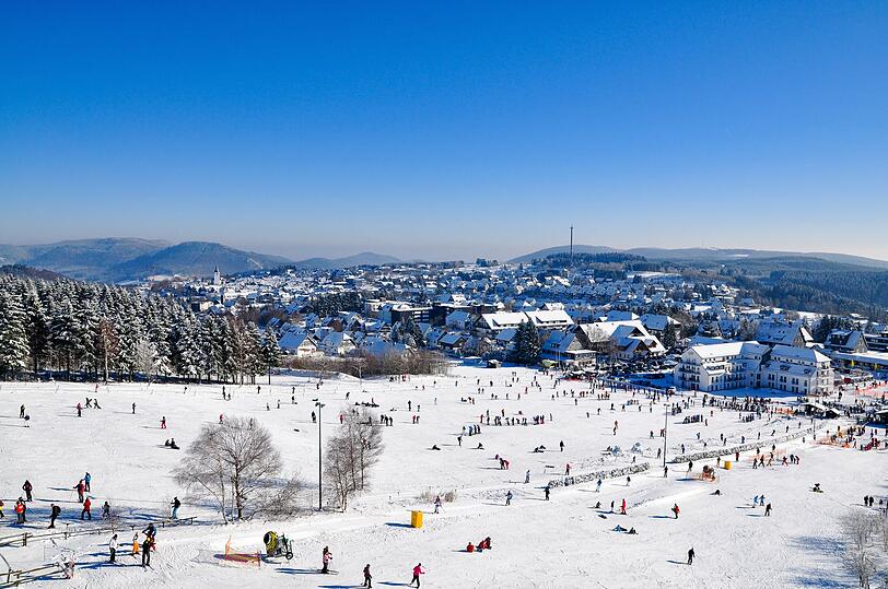 Winterberg ist vor allem für seine Wintersportmöglichkeiten bekannt. Winterberg ist vor allem für seine Wintersportmöglichkeiten bekannt.