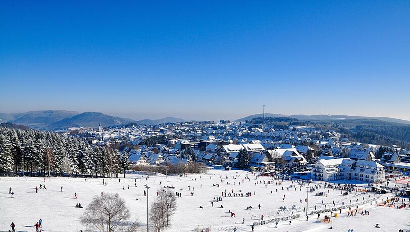 Winterberg ist vor allem für seine Wintersportmöglichkeiten bekannt. Winterberg ist vor allem für seine Wintersportmöglichkeiten bekannt.
