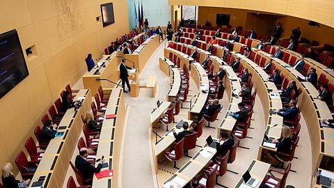 Markus Söder (CSU), Ministerpräsident von Bayern, spricht im bayerischen Landtag. Foto: Sven Hoppe/dpa/Archivbild