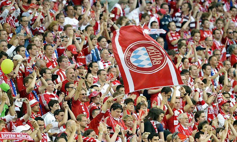 70.000 sind in der Allianz Arena, Zehntausende beim Public Viewing im Olympia-Stadion...