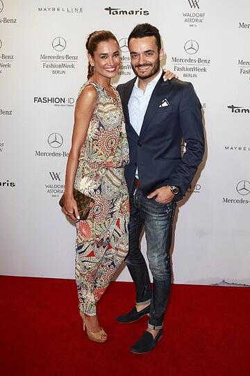 Jana Ina Zarrella und Giovanni Zarrella bei der Marcel Ostertag Fashion Show