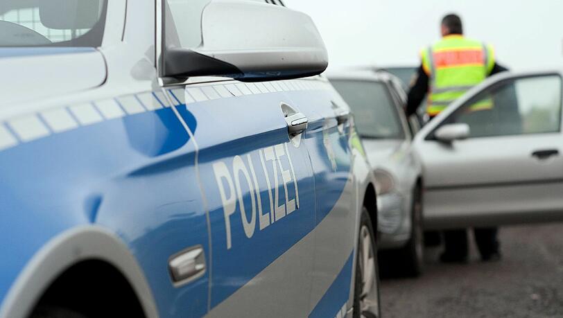 Die Polizisten fanden vier Kilo Marihuana im Kofferraum. (Symbolbild) Die Polizisten fanden vier Kilo Marihuana im Kofferraum. (Symbolbild)
