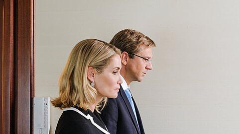 Spielen die Hauptrollen im Doku-Drama "Der Rücktritt": Anja Kling und Kai Wiesinger