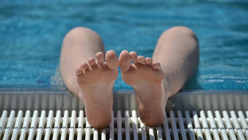 Ein Jugendlicher ist im Freibad kurz abgetaucht. (Symbolbild) Ein Jugendlicher ist im Freibad kurz abgetaucht. (Symbolbild)