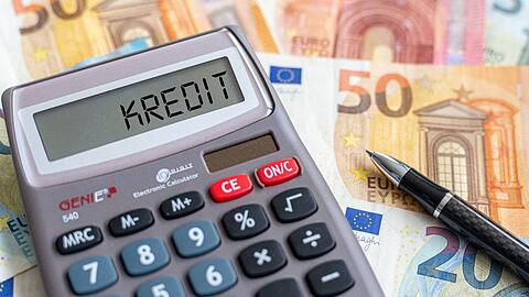 Wer kurzfristig Geld braucht oder umschulden will, für den ist ein Ratenkredit oft die beste Lösung.