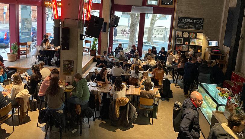 Das Lost Weekend ist der Treffpunkt schlechthin für die Studenten in der Maxvorstadt.