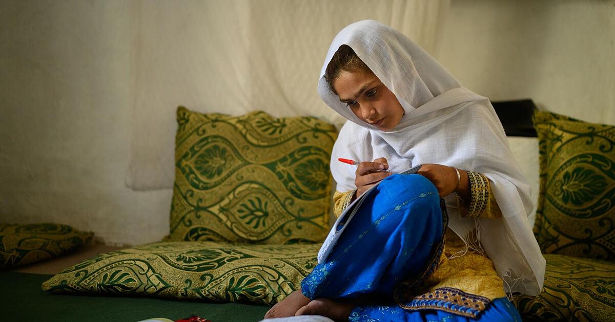 unicef-fotopreis-afghanisches-m-dchen-zeigt-stille-st-rke