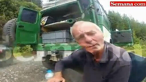 Uwe B. aus Gröbenzell im kolumbianischen Urwald. Die Aufnahme stammt von einem Video der Zeitung Semana. Uwe B. aus Gröbenzell im kolumbianischen Urwald. Die Aufnahme stammt von einem Video der Zeitung Semana.