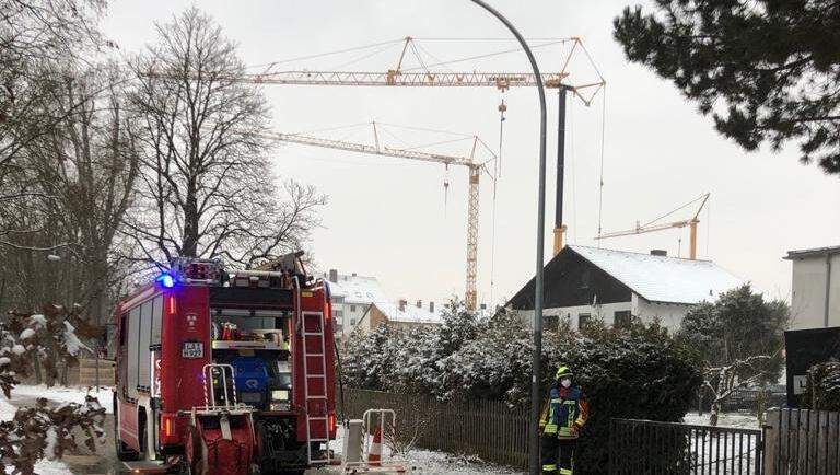 Die Feuerwehr an der Einsatzstelle.
