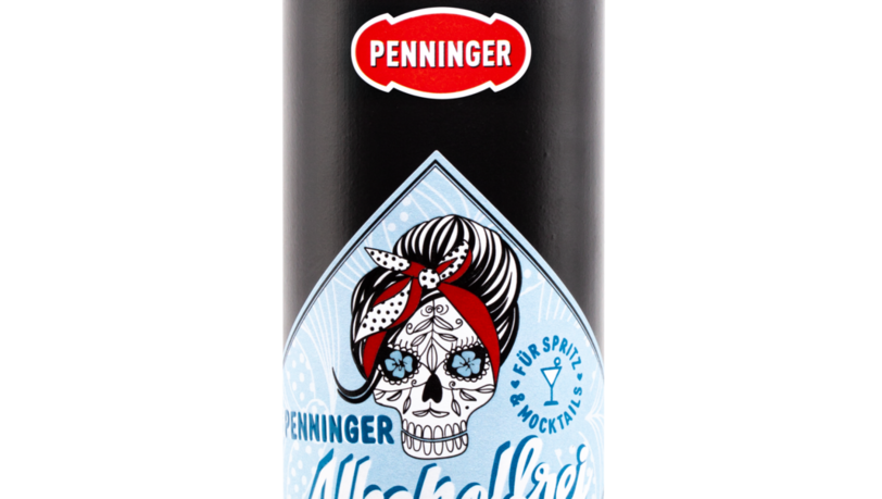 Der Blutwurz-Likör wird wie sein Alkohol-Bruder in schwarzen 0,7 Liter-Flaschen verkauft. Pur schmeckt er ganz anders, aber als Mixgetränk kommt er an das Original heran. Der Blutwurz-Likör wird wie sein Alkohol-Bruder in schwarzen 0,7 Liter-Flaschen verkauft. Pur schmeckt er ganz anders, aber als Mixgetränk kommt er an das Original heran.