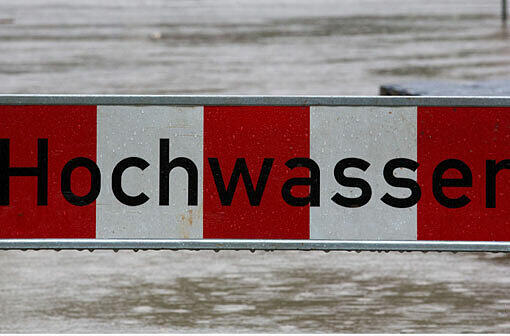 Hochwasser-Schild