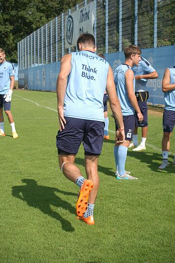 Die Bilder vom Freitagstraining der Löwen.