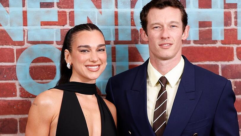 Dua Lipa und Callum Turner gehen als Ehepaar durchs Leben. Dua Lipa und Callum Turner gehen als Ehepaar durchs Leben.