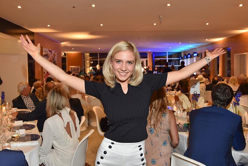 Marie Wegener gewann 2018 die 15. DSDS-Staffel als jüngste Siegerin aller Zeiten. Ihr Album "Königlich" chartete auf Platz 7. 2020 spielte sie bei einer Musical-Tour von "Die Schöne und das Biest" die Hauptrolle.